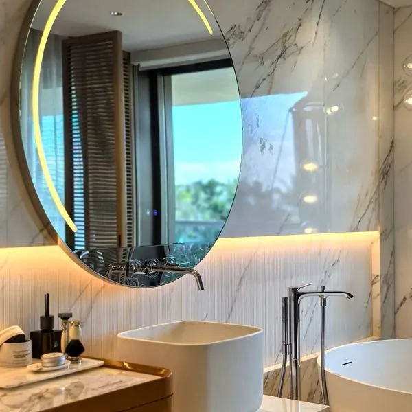 LED smart makeup mirror
